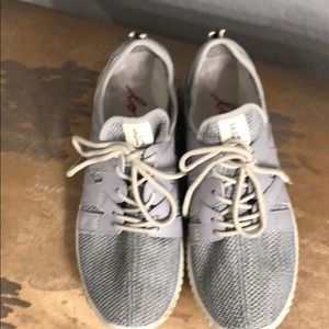 Ellen Degeneres Love sneakers